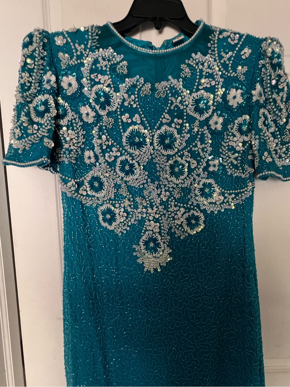 Embellished Teal Maxi Dress with Short Sleeves - Picture 5 of 7
